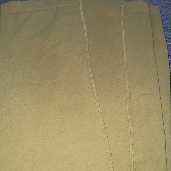 ❄️SOLD❄️Good Karma Flare Leggings Sz: Xs/S (0-6) Color: Dusted Military - Picture 2 of 5